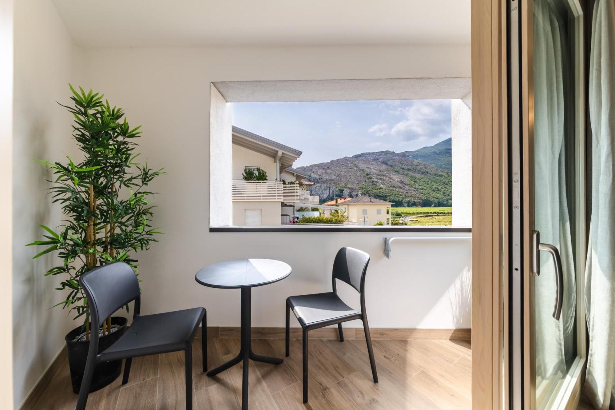 Boutique Apartments By Annalisa Torbole Sul Garda Exteriör bild