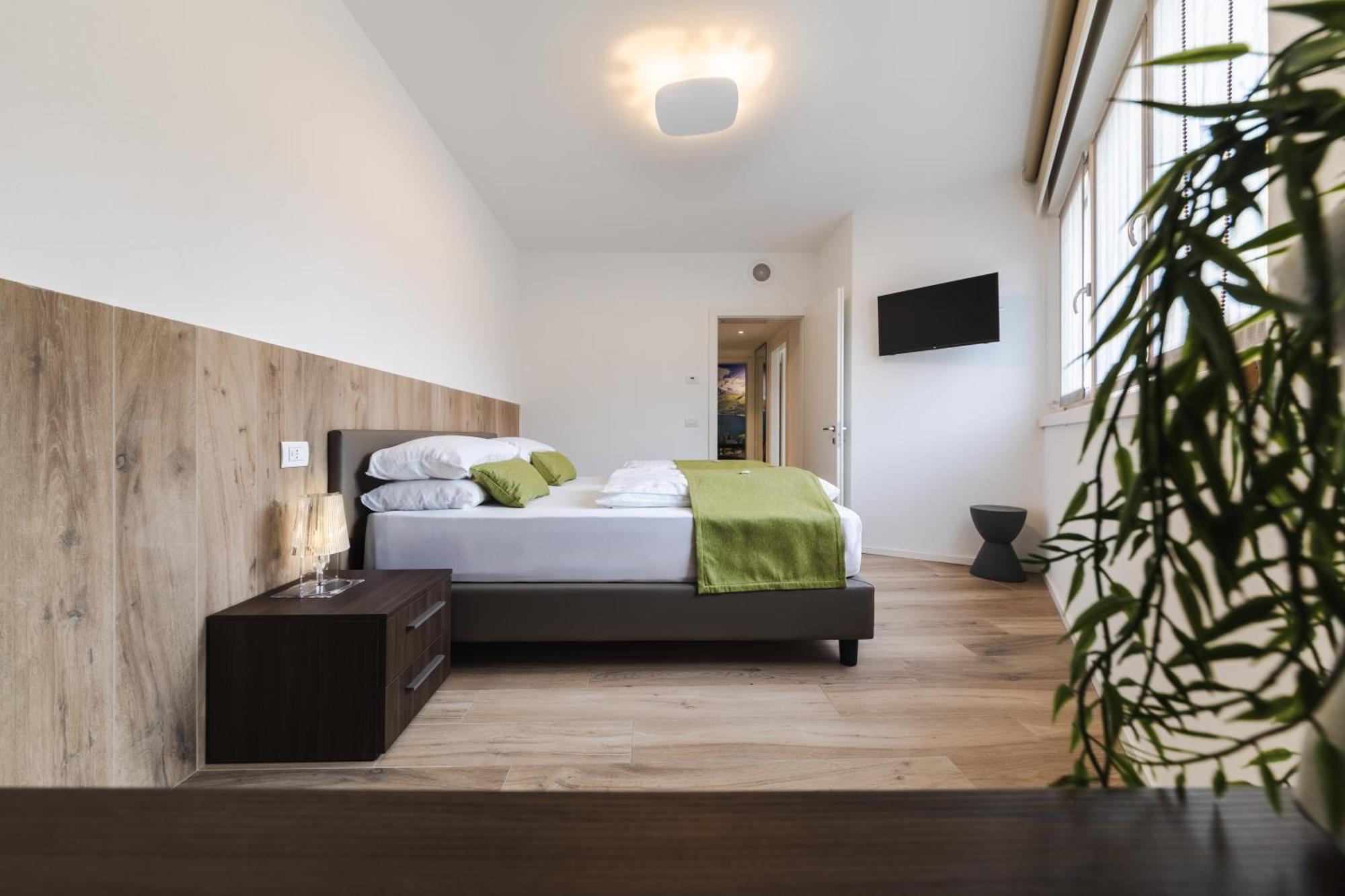 Boutique Apartments By Annalisa Torbole Sul Garda Exteriör bild