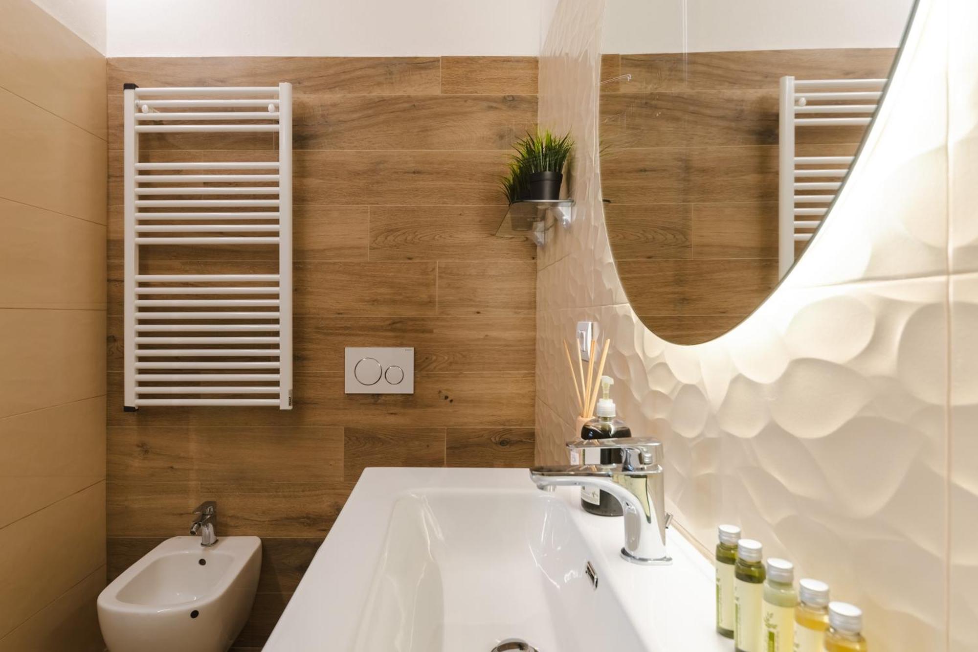 Boutique Apartments By Annalisa Torbole Sul Garda Exteriör bild